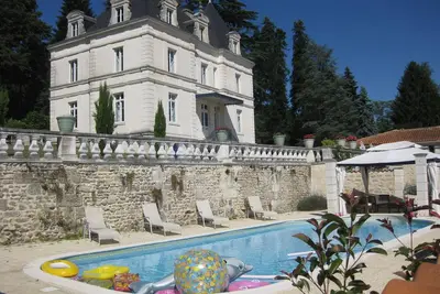 Image de Chateau Du Mas - Classic, Elegant, Beautiful