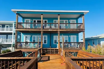 Image de Turtley Paradise West - Rent East & West Sides for Large Groups
