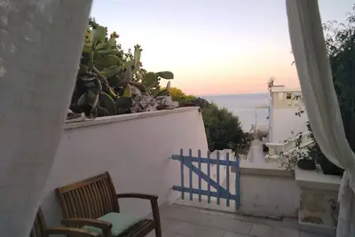 Image de Casa Perla in the heart of Castro Marina.