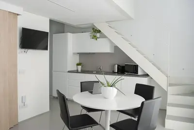 Image de Appartement-de Luxe-con Soppalco-Sdb privée avec douche