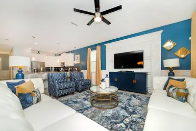 Image de Walking to Clubhouse! Private Spa! ChampionsGate19001