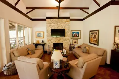 Image de Great house in Corrêas