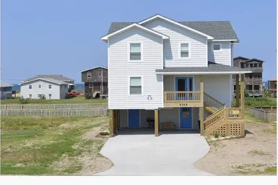 Image de Friday to Friday rentals only! ! 4 bedroom house with private pool and hot tub.