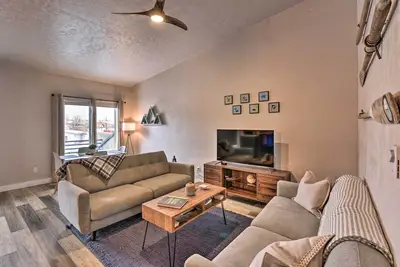 Image de Buena Vista Condo: 1/2 Mile to River & Main St!