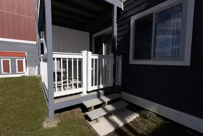 Image de Ml 104 - Ballhooter views from this delightful, bike-in/out 2br!