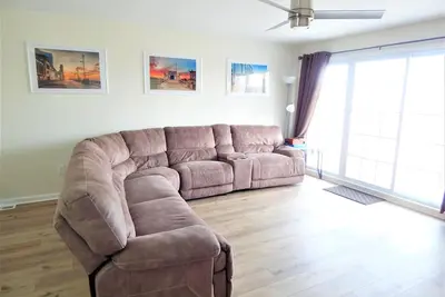 Image de Uptown Shore Hideaway House - 4 blocks to Ocean Casino