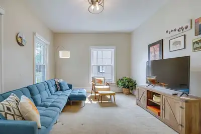 Image de Charming & Historic Buffalo Home w\/ Private Deck!