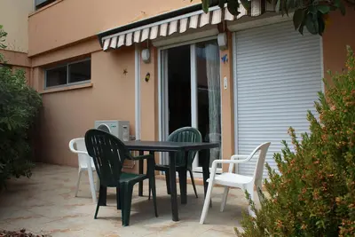 Image de Appartement au Bord de l'Étang à Balaruc-les-Bains - Résidence Sécurisée, Climatisé, Pet-Friendly