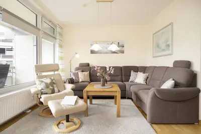 Image de Vacation apartment 313 Am Strande with balcony in Grömitz Center \/ House 1