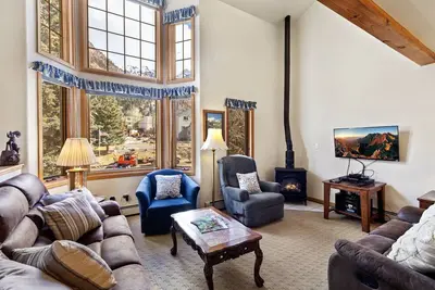 Image de Great Location in Town Ouray - On the River - Affordable - Pet Friendly