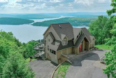 Image de Valhalla | Amazing Lakes Views, Hot Tub, Sauna!