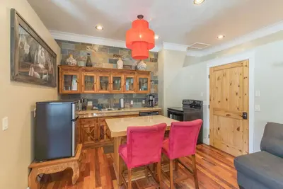 Image de Historic Suite Located in the Heart of Ouray | Air Conditioning!