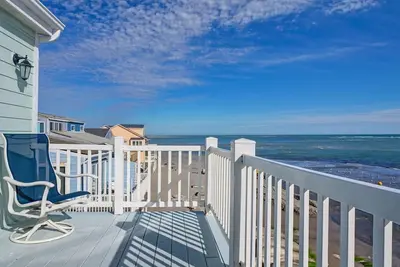 Image de Oceanfront Duplex with Incredible Sunrise Views