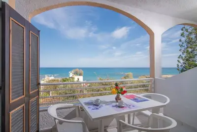 Image de Lovely family apartment with sea view