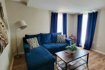Image de Lovely Furnished 2br & 1ba Apt-Minutes to Downtown-30% Off- Monthly Rental