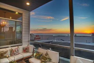 Image de Luxury Beach Townhouse with Panoramic Ocean Views