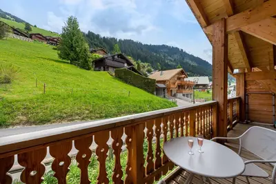 Image de Appartement neuf à proximité du centre, pour 4 personnes