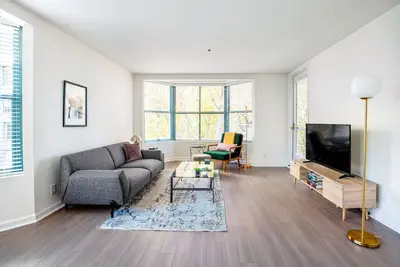 Image de Airy South Beach 1br w/ Pool, Gym, Shops + Dining Onsite, by Blueground