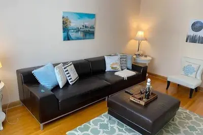 Image de Home for 6, many amenities added. Minutes from Galt downtown.