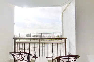 Image de 3rd-floor ocean-view studio with WiFi, Ac, pool & hot tub - dogs Ok