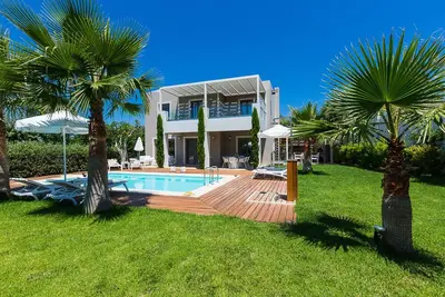 Image de Vasia Villa, Pool, Playground & Close to the Beach