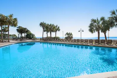 Image de 5th-floor ocean-view studio with gym, Ac, pool & hot tub - snowbird-friendly