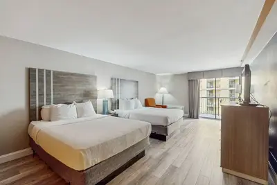 Image de Carolinian Beach Resort 5th-floor studio with pool, hot tub, & Ac