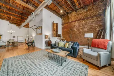 Image de Downtown Loft on Historic West Side of Cookeville