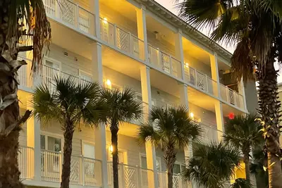 Image de Luxury 5⭐️ 3bd3ba condo sleeps 10 with Double water views & a private boat slip