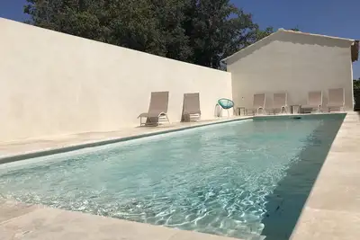 Image de Les lavandes location Uzès avec piscine et jacuzzi