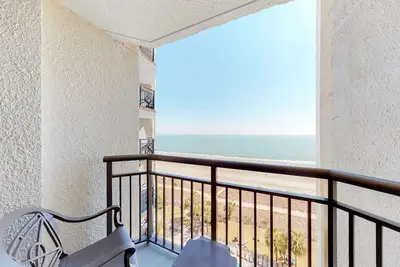 Image de 9th-floor ocean-view studio with Ac, pool & hot tub, dog friendly