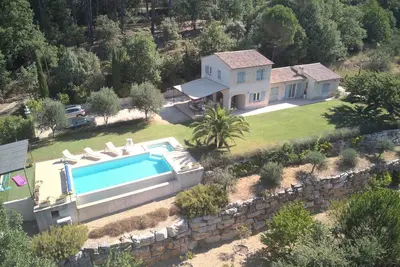 Image de Séjournez dans un Paradis Provençal – Villa d’Exception au Cœur de la Nature
