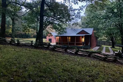 Image de Entire Home at Inola Blue Ridge, 38. 6 acres & lake