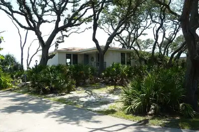 Image de Oakridge Cottage 3 bedrooms, 2 baths, ocean view sundeck
