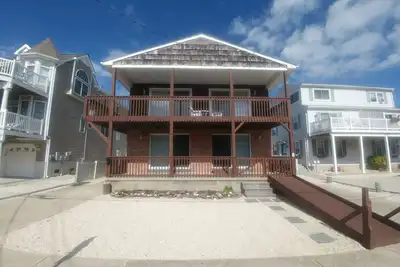 Image de Sea Isle City Beach House - 1st floor living and 3 blocks from beach/downtown
