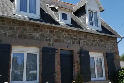 Image de Perros Guirec, proche centre ville et plages, maison indépendante avec jardin.
