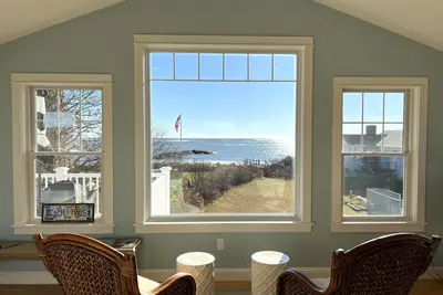 Image de Beach Front House
