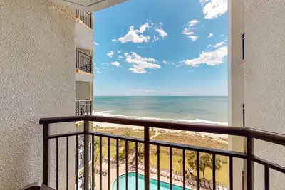 Image de 7th-floor ocean-view studio with WiFi, Ac, pools & hot tubs - dog-friendly