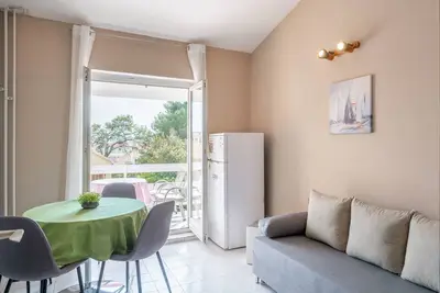 Image de LaidBack Apartments - Deluxe One Bedroom Apartment with Balcony and Sea View