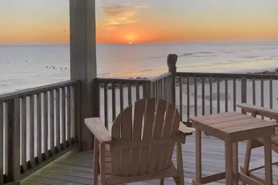 Coastal Encounter is your perfect beach get-away!
