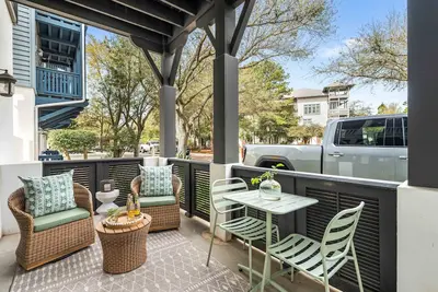 Image de Flat and Happy - Ground floor unit overlooking St. Augustine Green