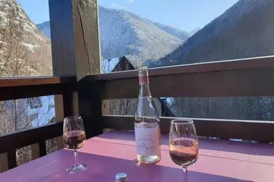 Image de T2 avec vue sur les montagnes à Bagnères-de-Luchon