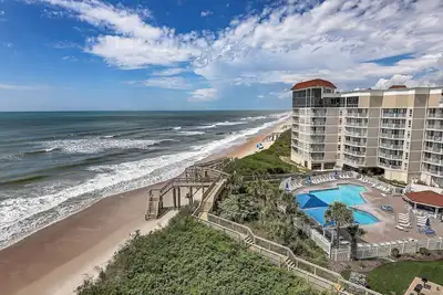 Image de Top floor, oceanfront views!