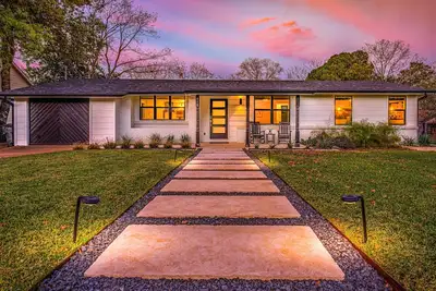 Image de Newly Renovated Property with Hot tub!