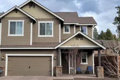 Image de Townhome in the Pines-Quiet Cul-de-sac-A/C-W&D-Fireplace-Close to Nau & Trails