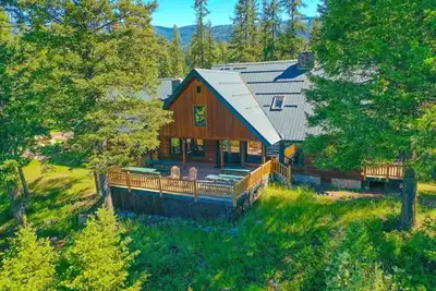 Image de Dog Creek Lodge; Luxury Lodge Near Whitefish, Mt