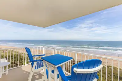 Image de Gorgeous, peaceful, direct oceanfront condo with stunning views.