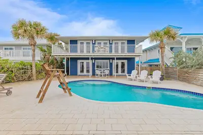 Image de 🌊Oceanfront-Pool-Pet Friendly-Blue Yonder Beach House🌊