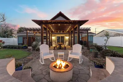 Image de ☀️Backyard Oasis-Firepit-Walk2Beach-Non-Driving Shore-3br-Smyrna Dreams☀️