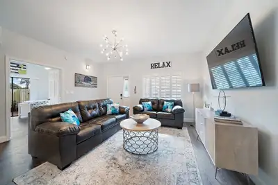 Image de Newly Redone and furnished 2/2 condo that is walking distance to the beach